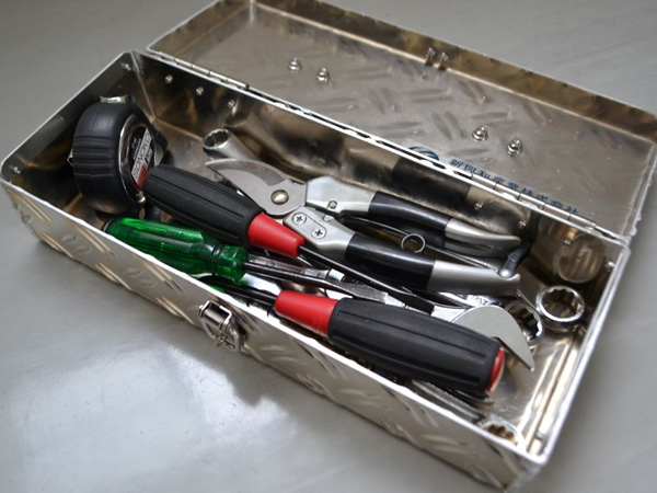 満点の アルミ工具箱 ツールボックス アルミチェッカー製 道具箱 工具ボックス522
